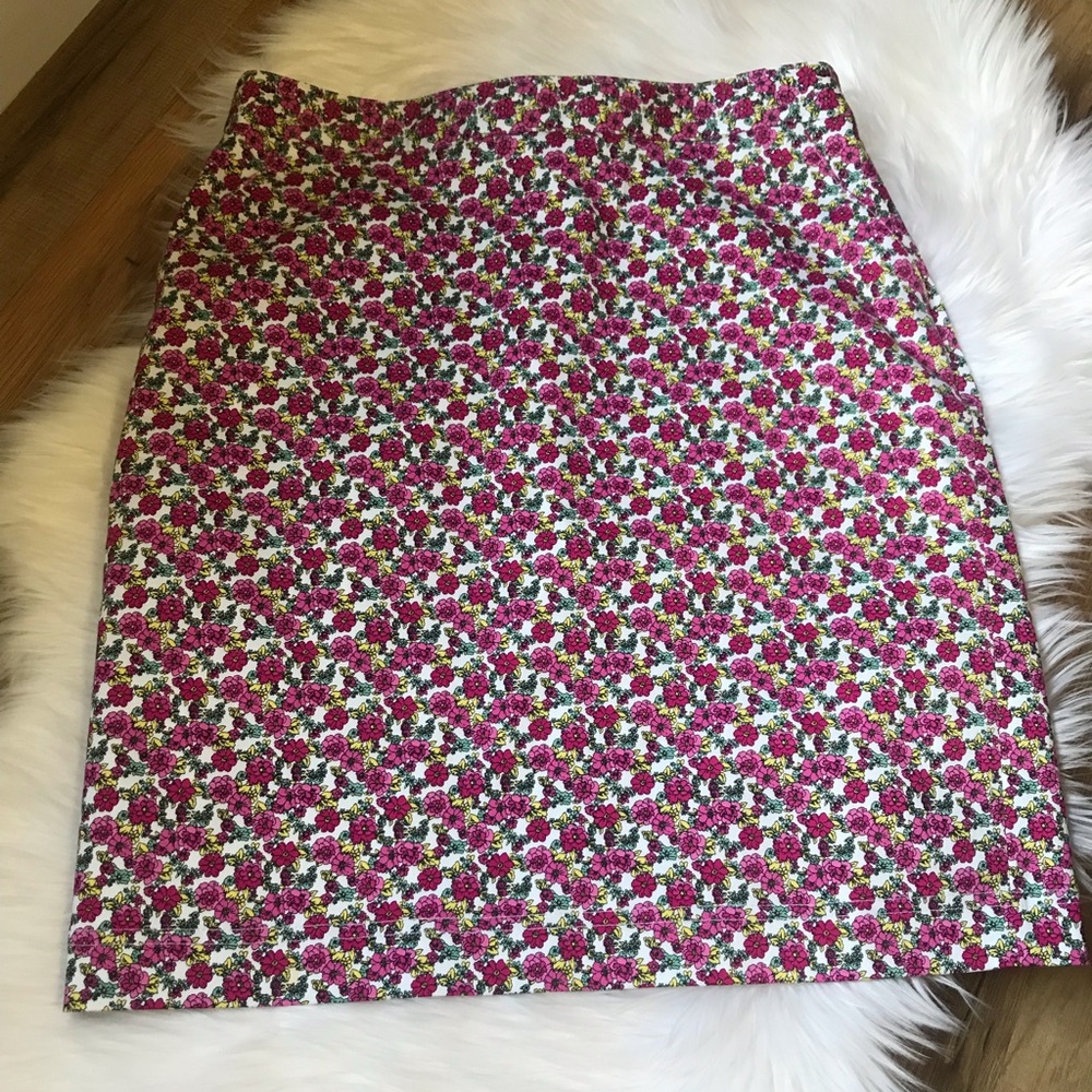 BROOKS BROTHERS floral pencil skirt